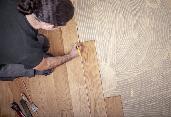 Why We Recommend to Glue Down Your Timber Floor