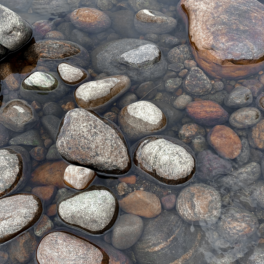 Riverbed-split-background